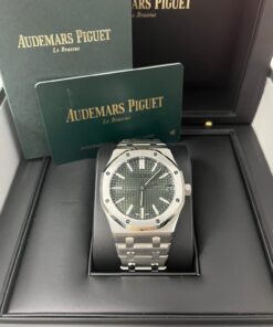 Alternative view of Audemars Piguet Royal Oak "50th Anniversary" Green Dial 15510ST.OO.1320ST.04