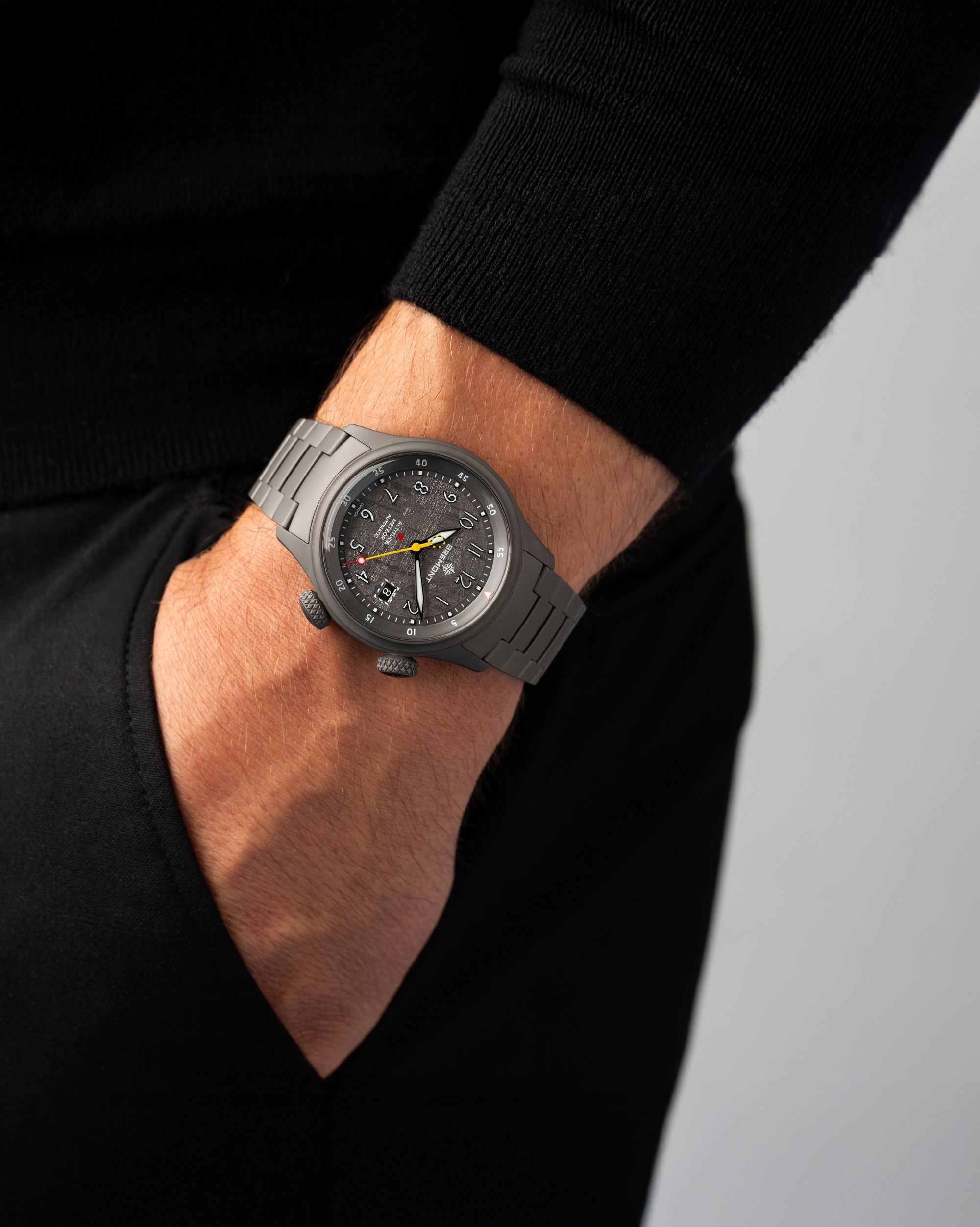 Altitude MB Meteor Stealth Grey - Image 11