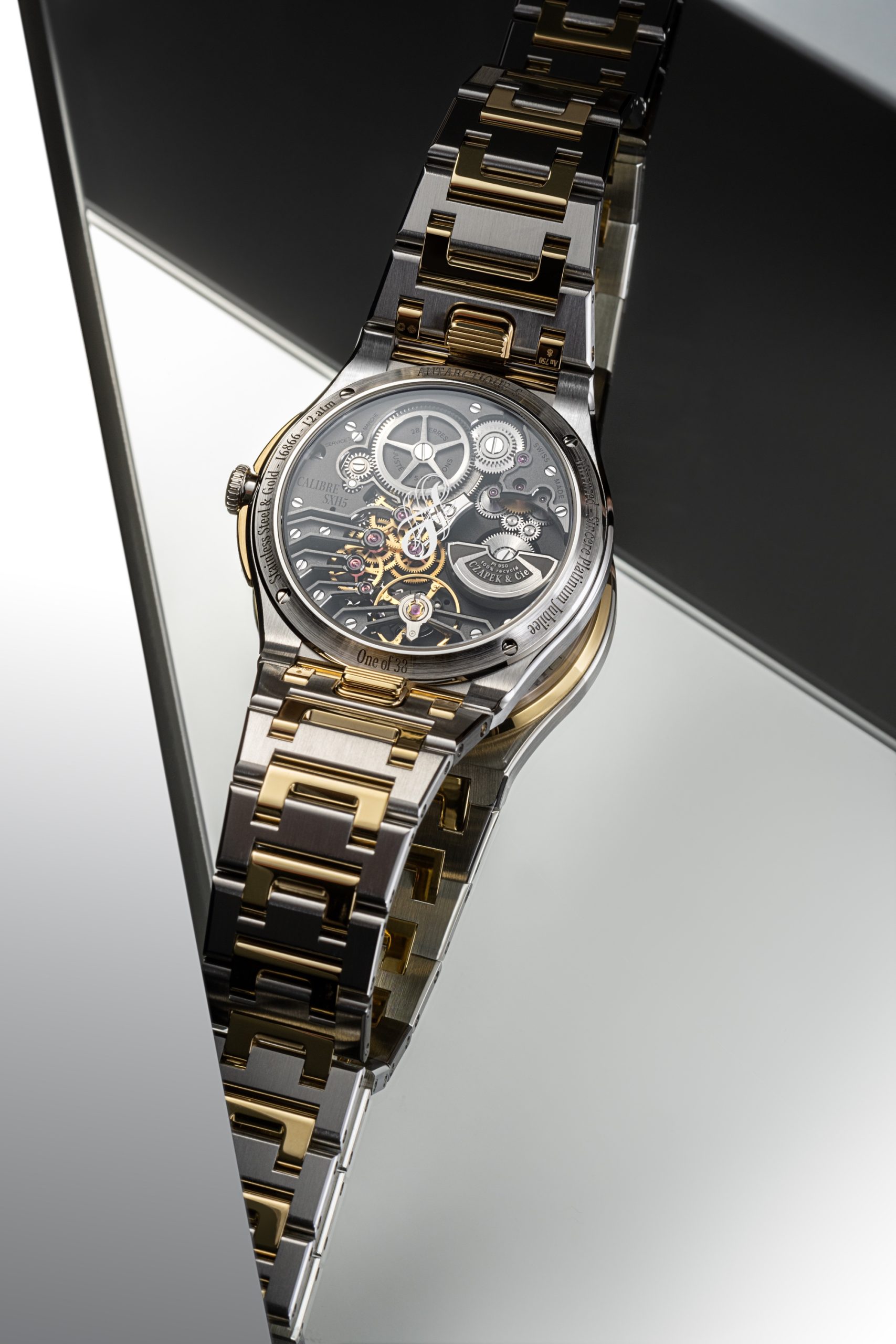 Antarctique S Mirrored Sincere Platinum Jubilee Edition - Image 7