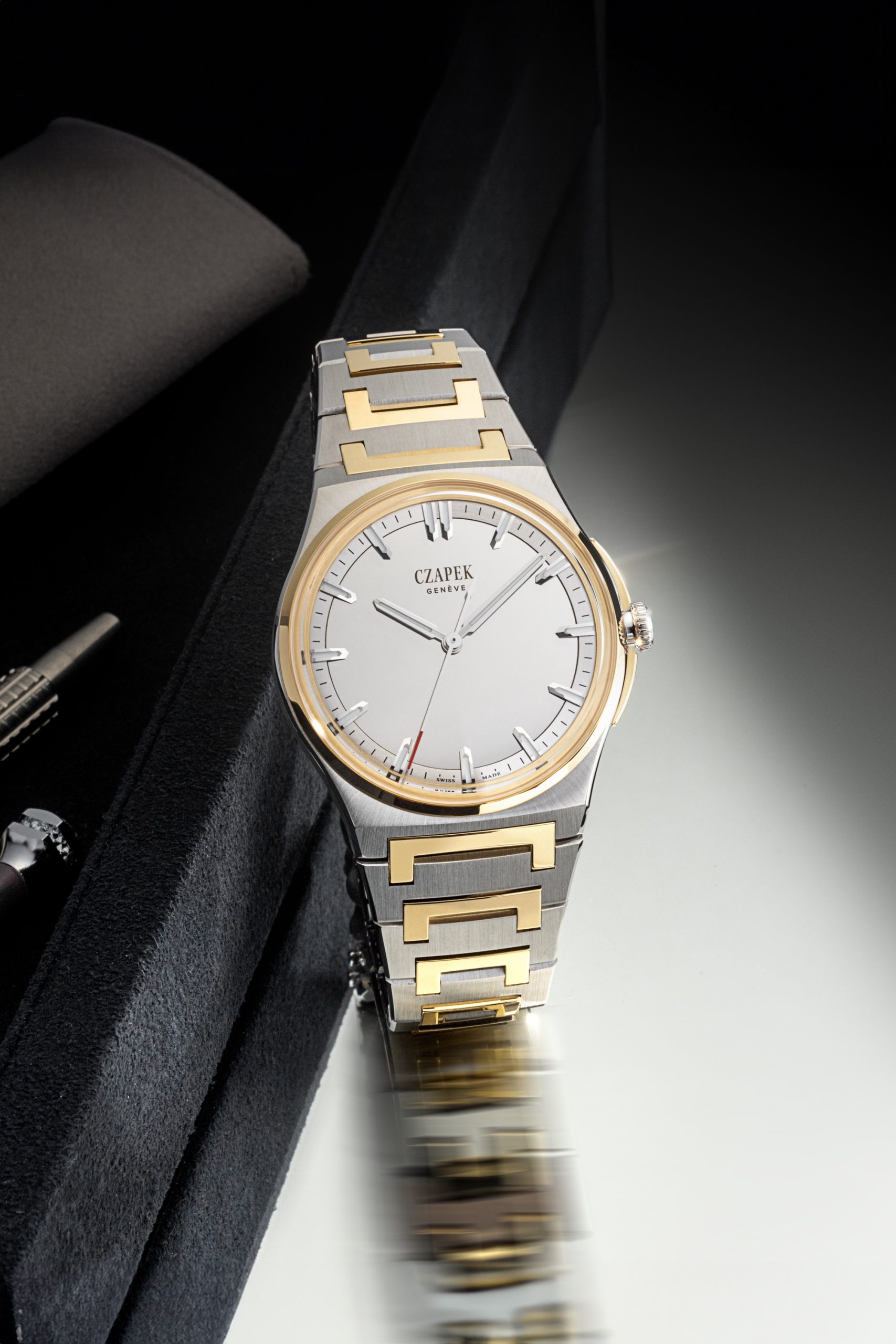 Antarctique S Mirrored Sincere Platinum Jubilee Edition - Image 10