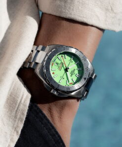 Alternative view of Oceanmaster Lume Automatic