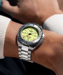 Alternative view of Oceanmaster Lume Automatic