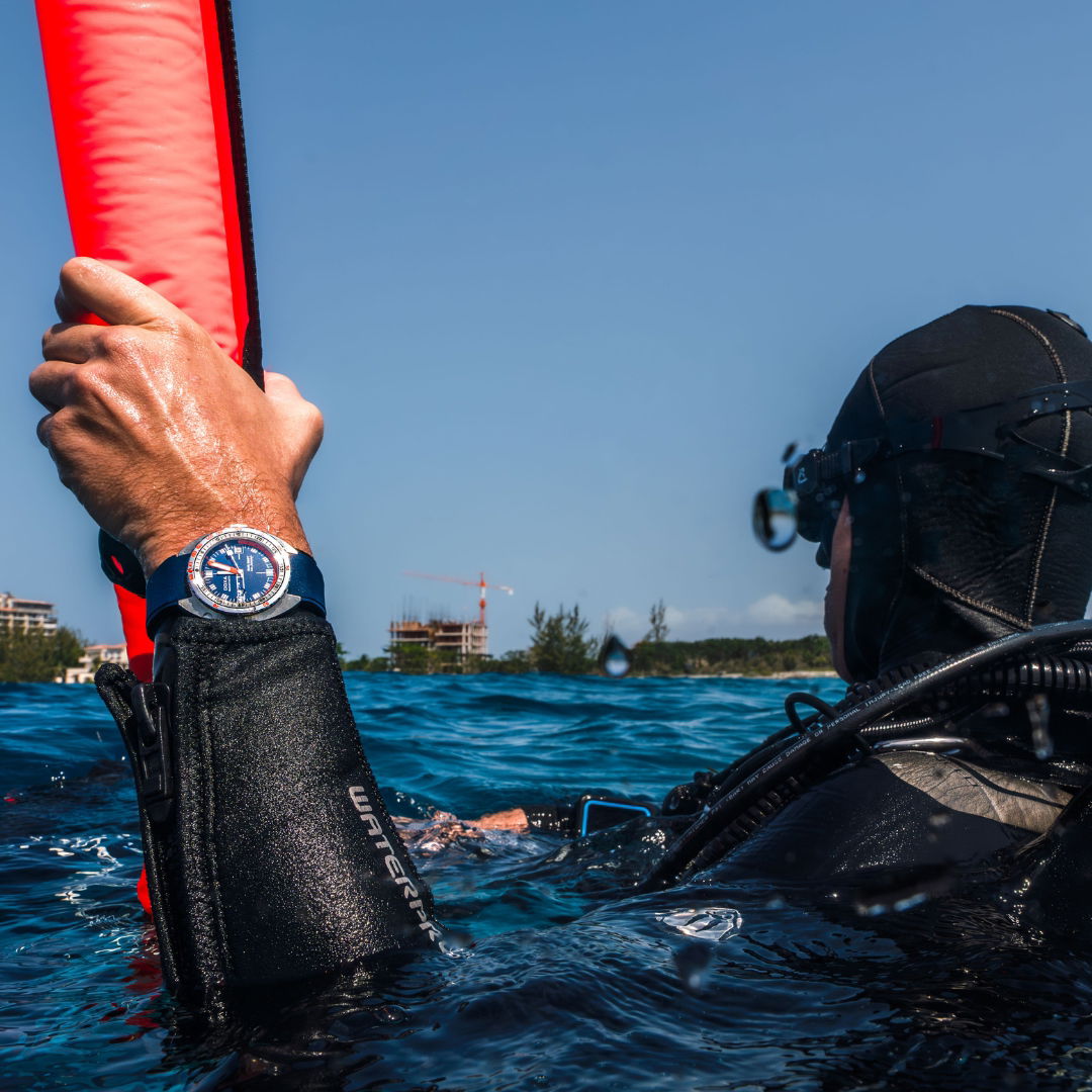 SUB 250T GMT Caribbean - Image 6