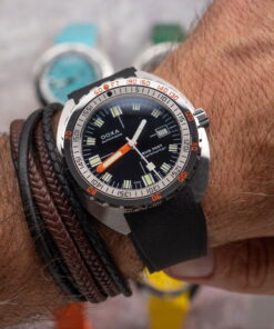 Alternative view of SUB 750T Sharkhunter