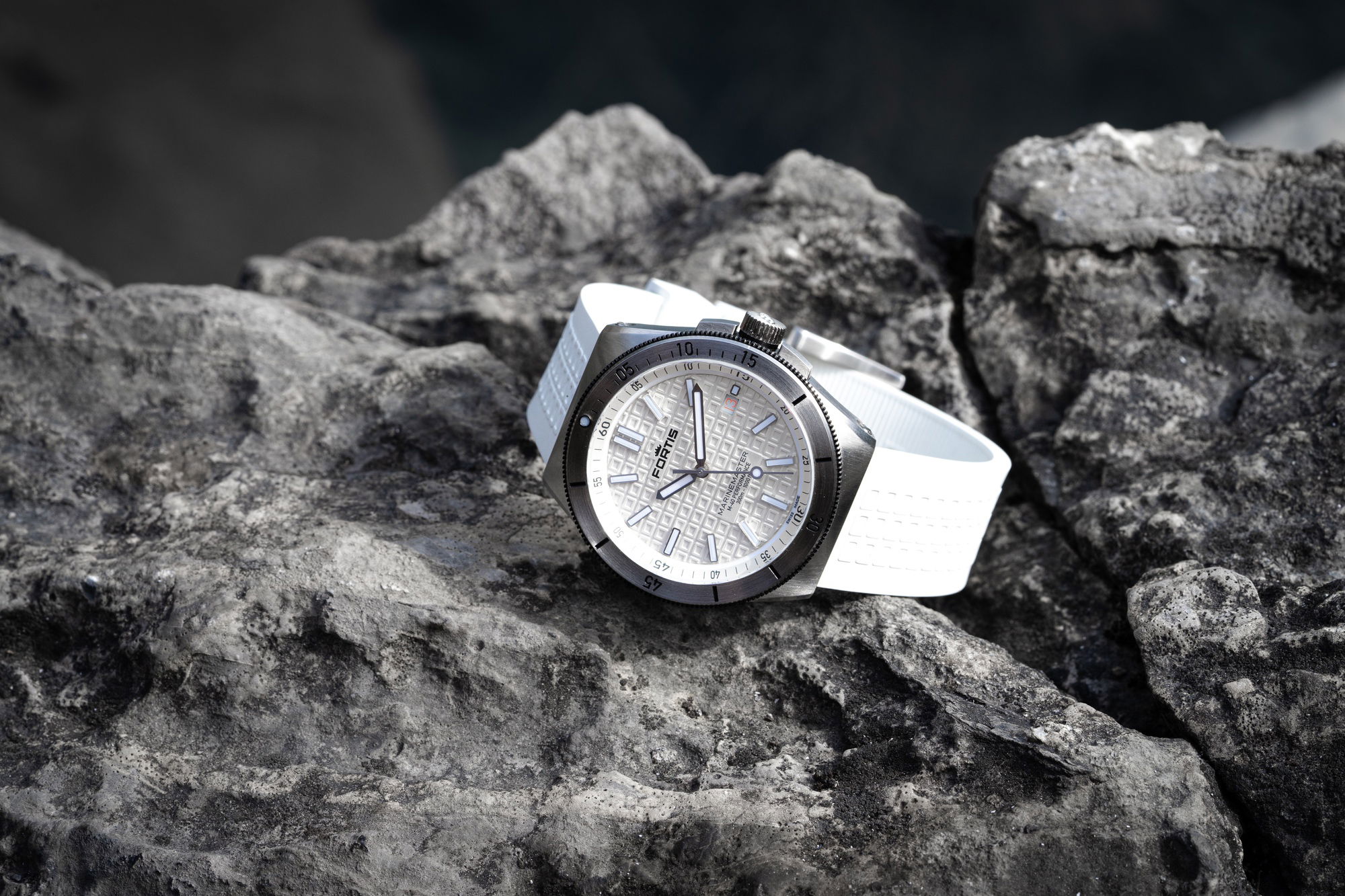 Marinemaster M-40 Snow White - Image 6