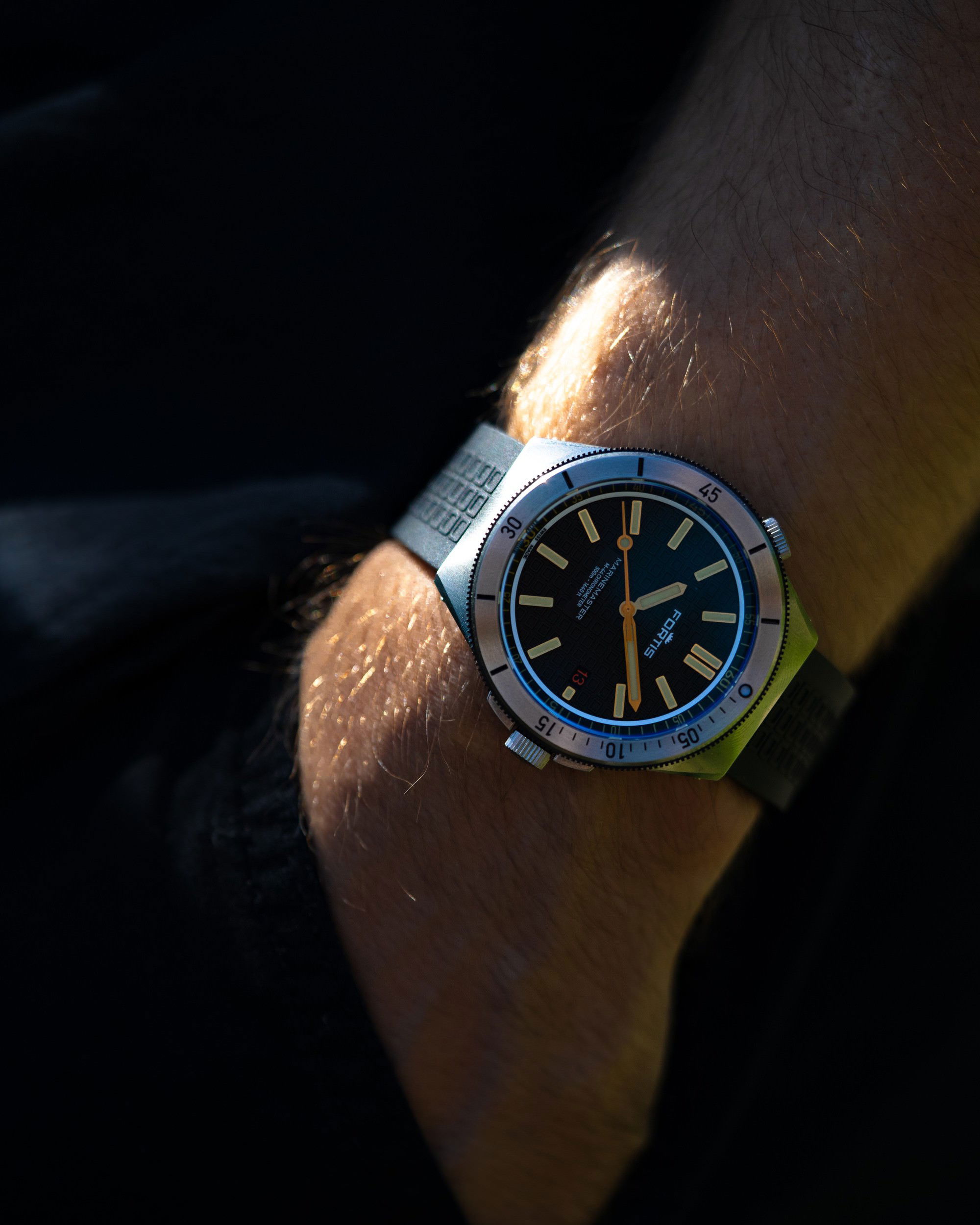 Marinemaster M-44 Black Resin - Image 12