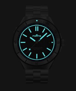 Alternative view of Marinemaster M-44 Ocean Blue