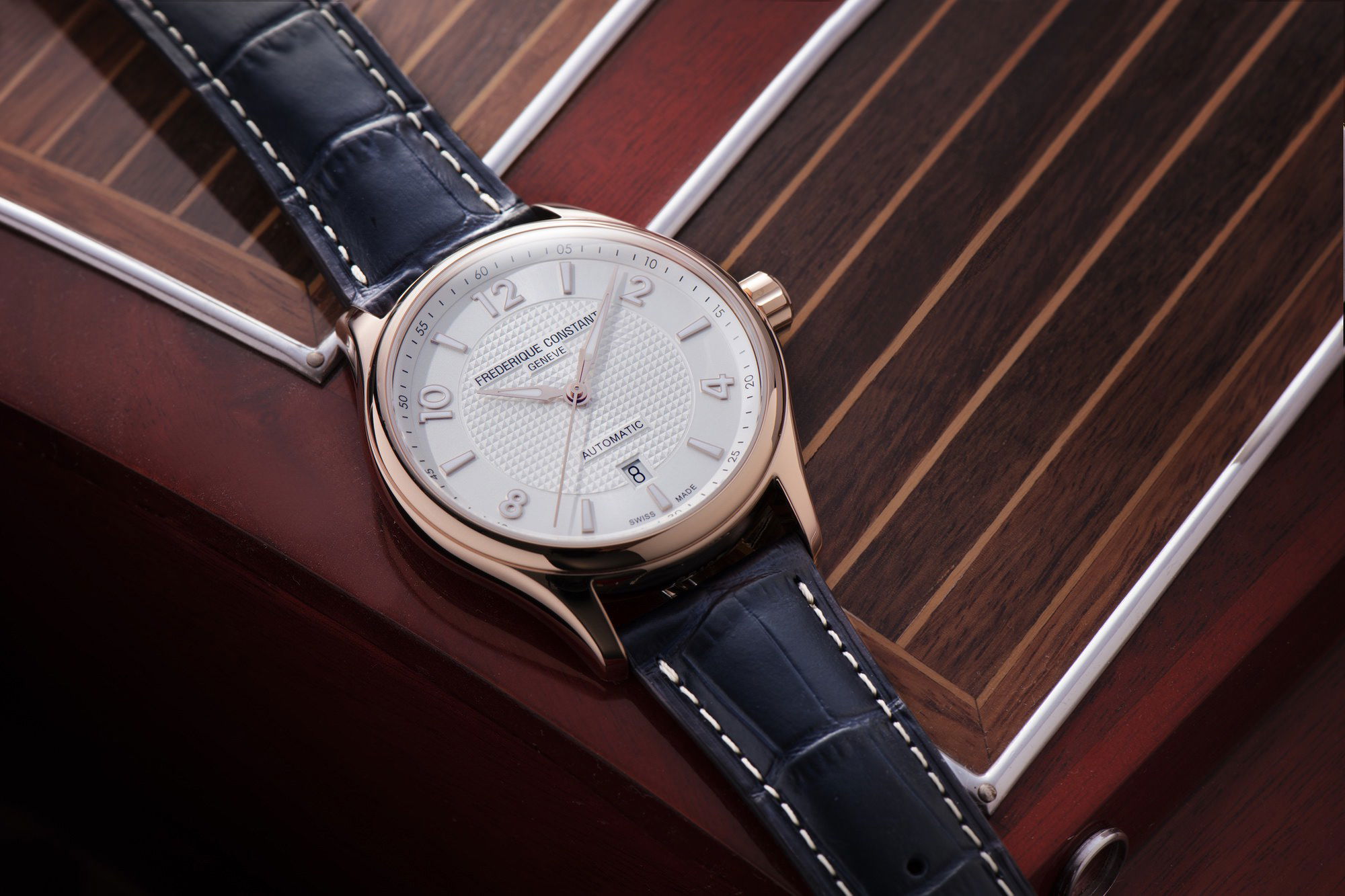 Classics Runabout Automatic - Image 5