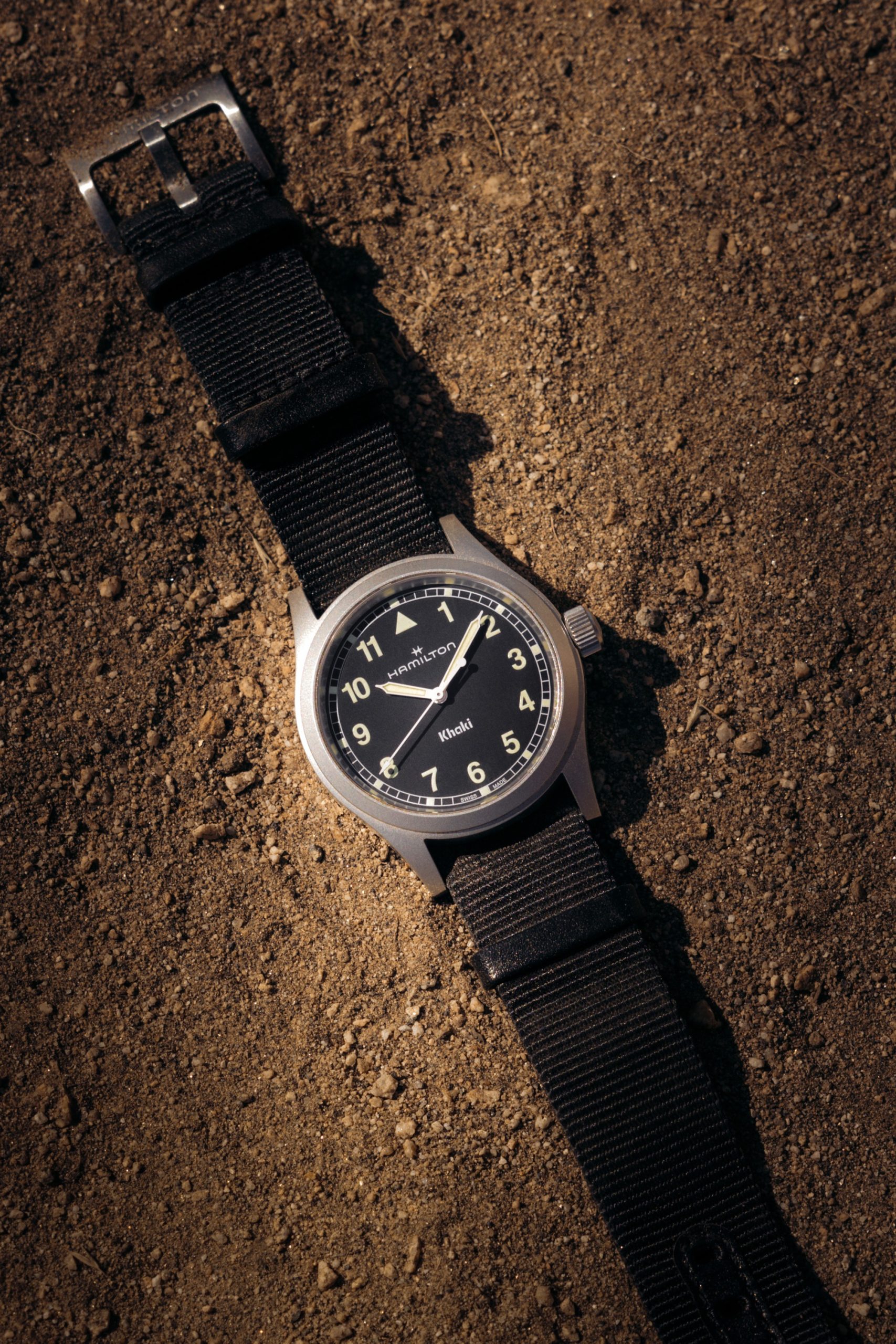 Khaki Field Quartz 33 - Image 3