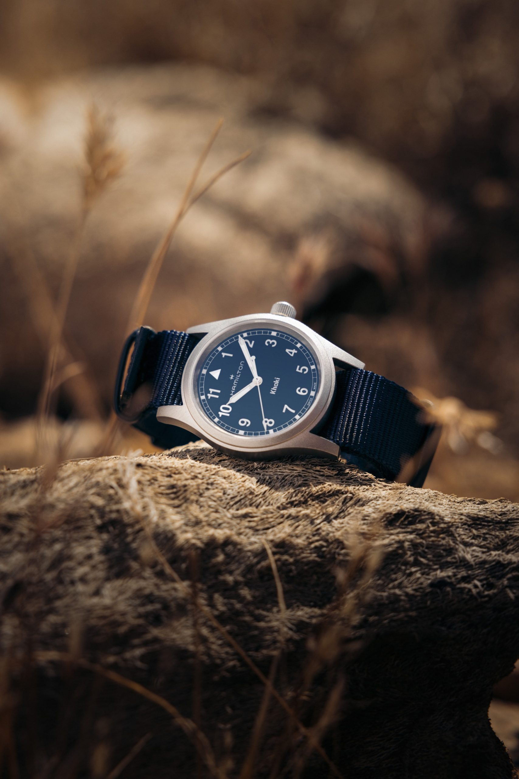 Khaki Field Quartz 33 - Image 3