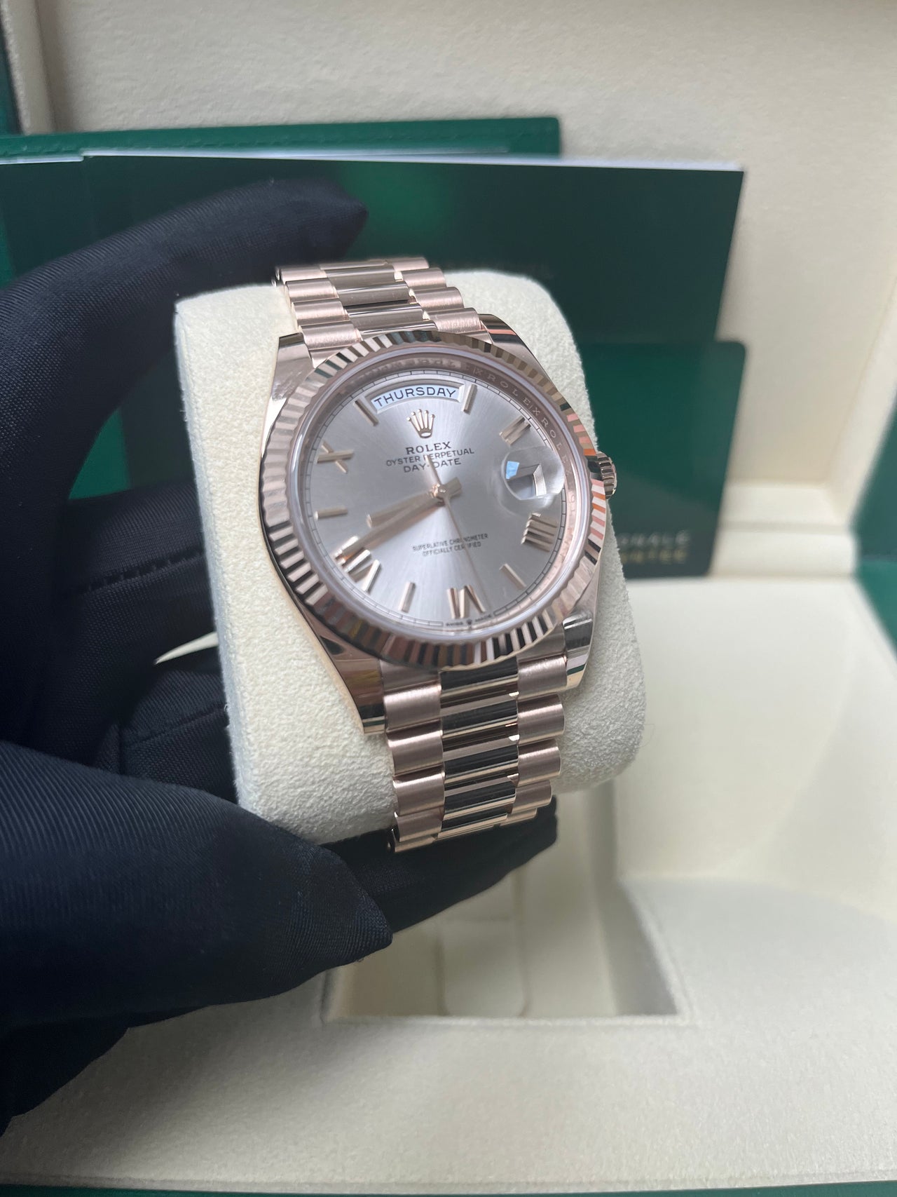 Rolex Day-Date 40 40 mm Everose gold 228235-0001 - Image 5
