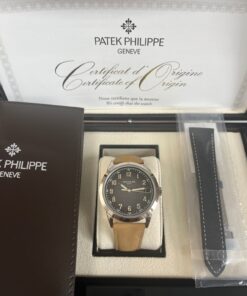Alternative view of DATE. SWEEP SECONDS. White gold 5226G-001