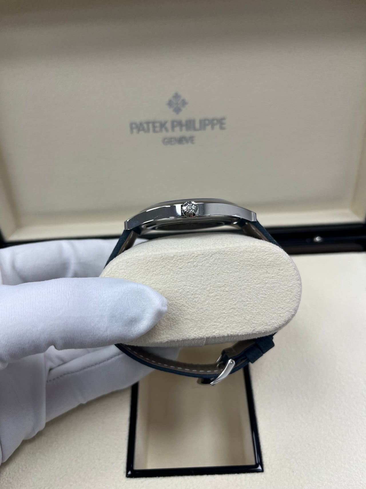 Patek Philippe Calatrava LIMITED-EDITION 6007A-001 - Image 9