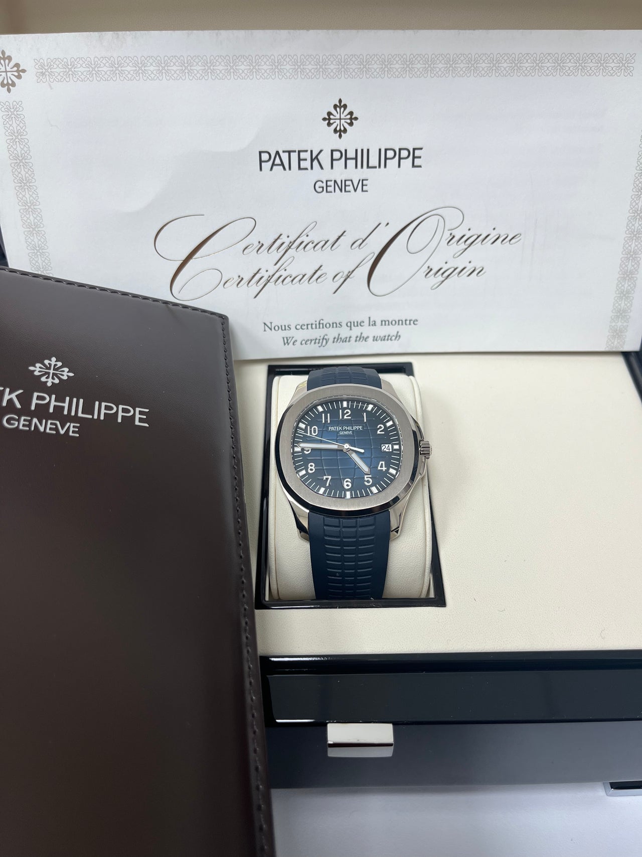 DATE. SWEEP SECONDS. White gold 5168G-001 - Image 2