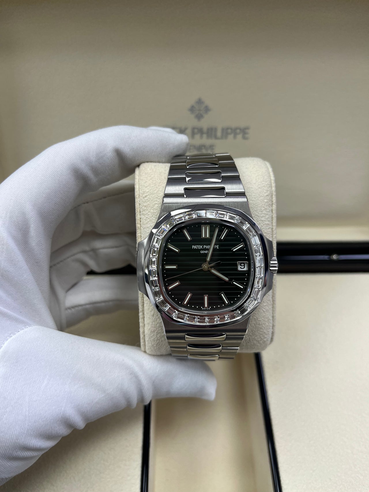 Patek Philippe Nautilus Green Dial Ref # 5711/1300A-001 - Image 14