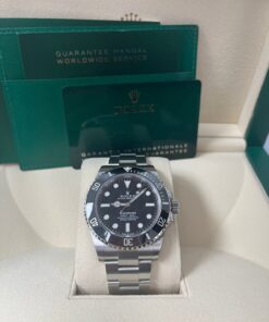 Alternative view of Rolex Submariner 41 mm Oystersteel 124060-0001
