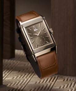 Alternative view of Reverso Tribute Geographic Rose Gold