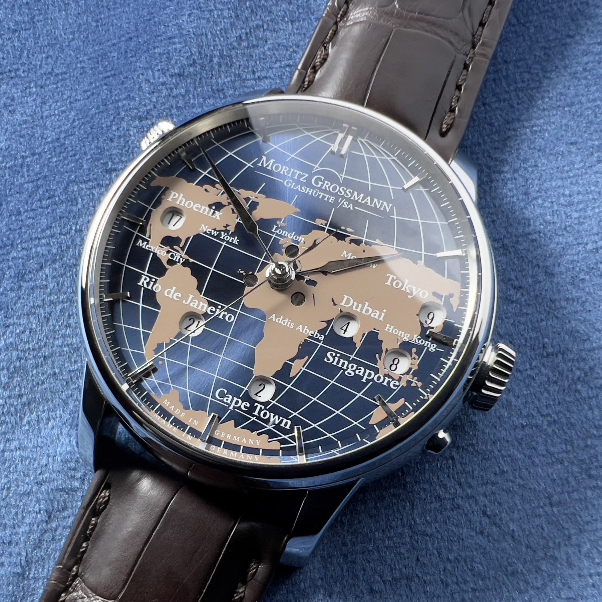 Universalzeit Stainless Steel - Image 12