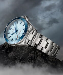 Alternative view of Neverest Glacier 40 Limited Edition