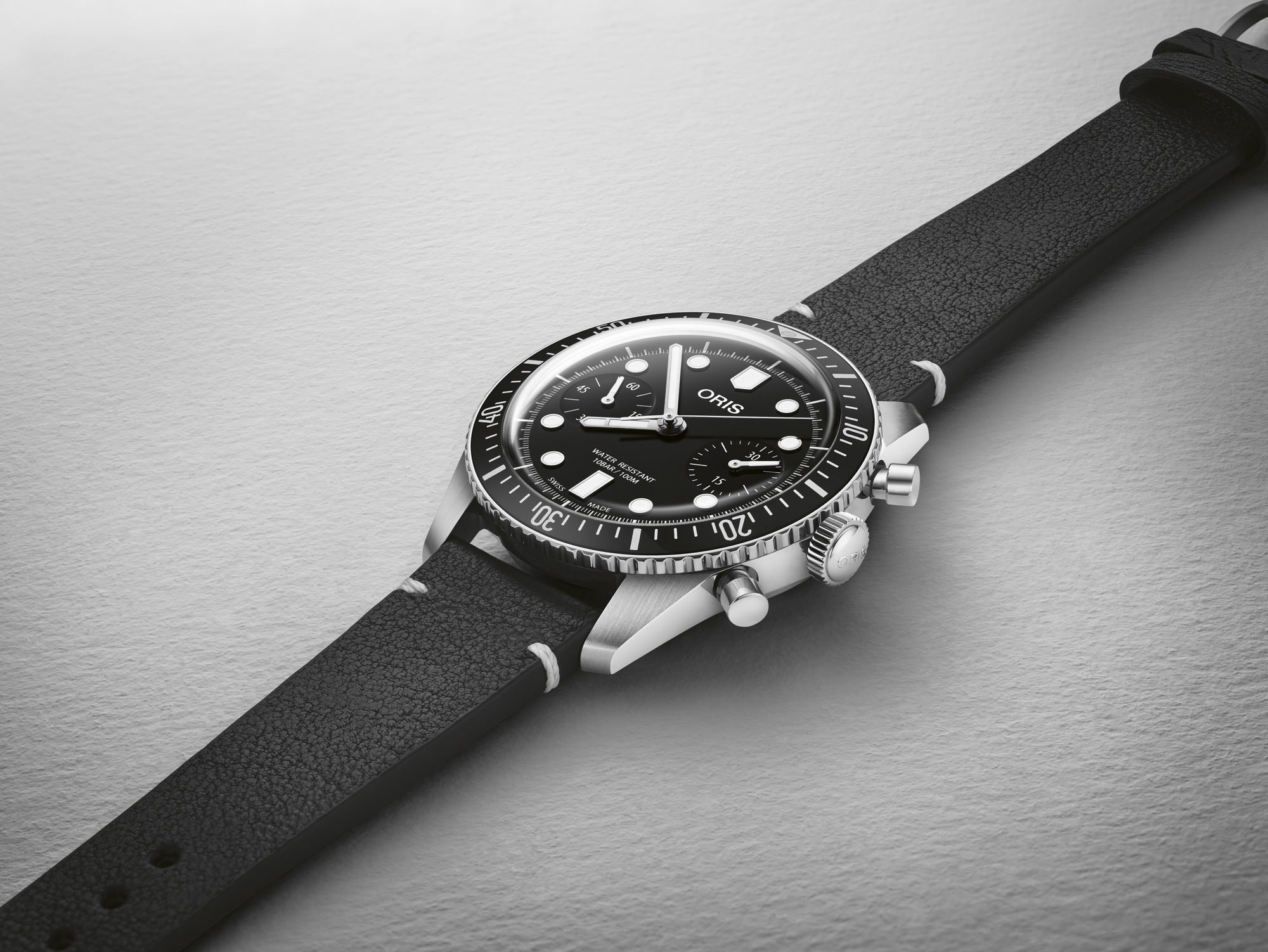 Divers Sixty-Five Chronograph - Image 2