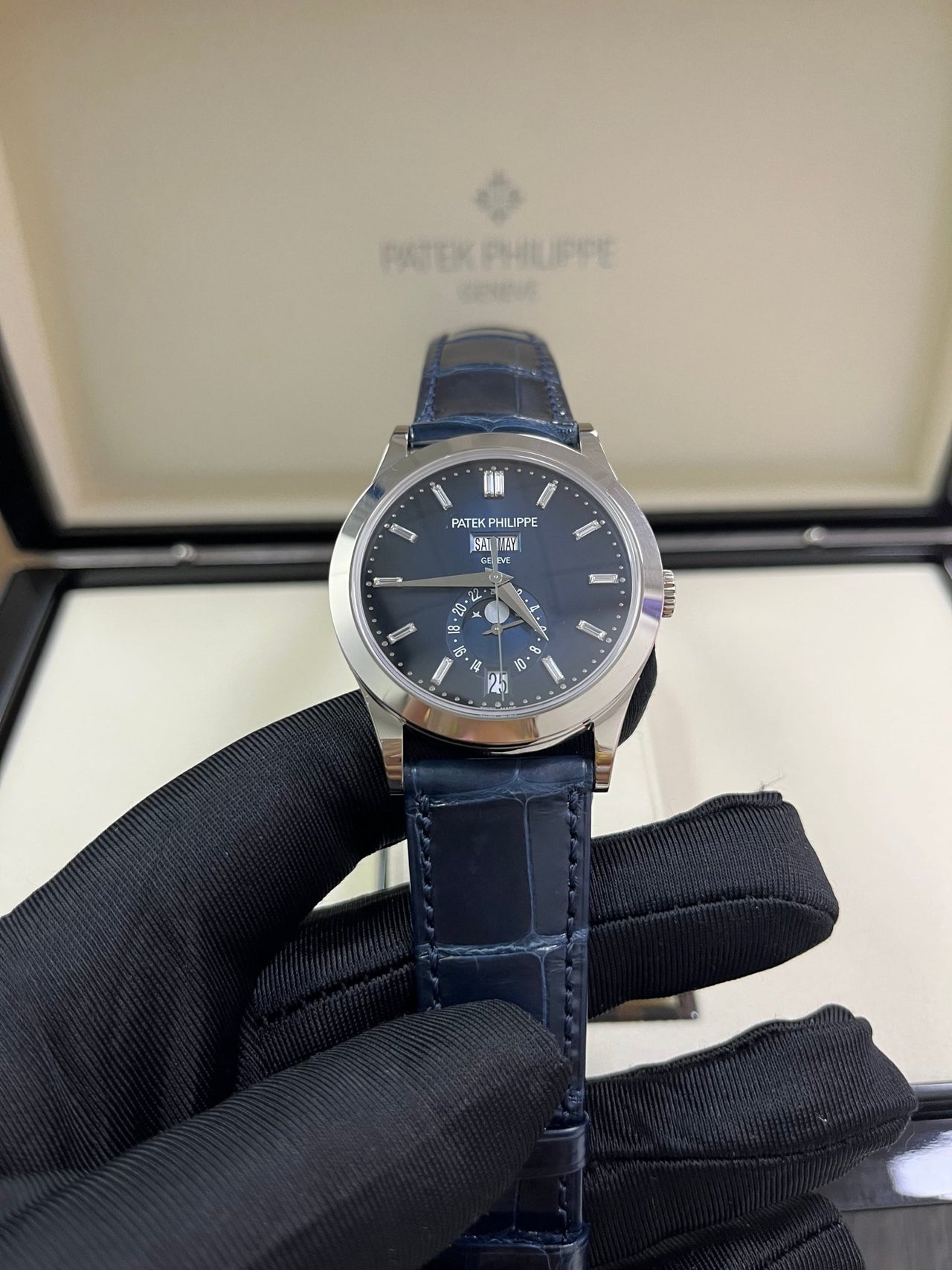 ANNUAL CALENDAR. MOON PHASES. White gold 5396G-017 - Image 9