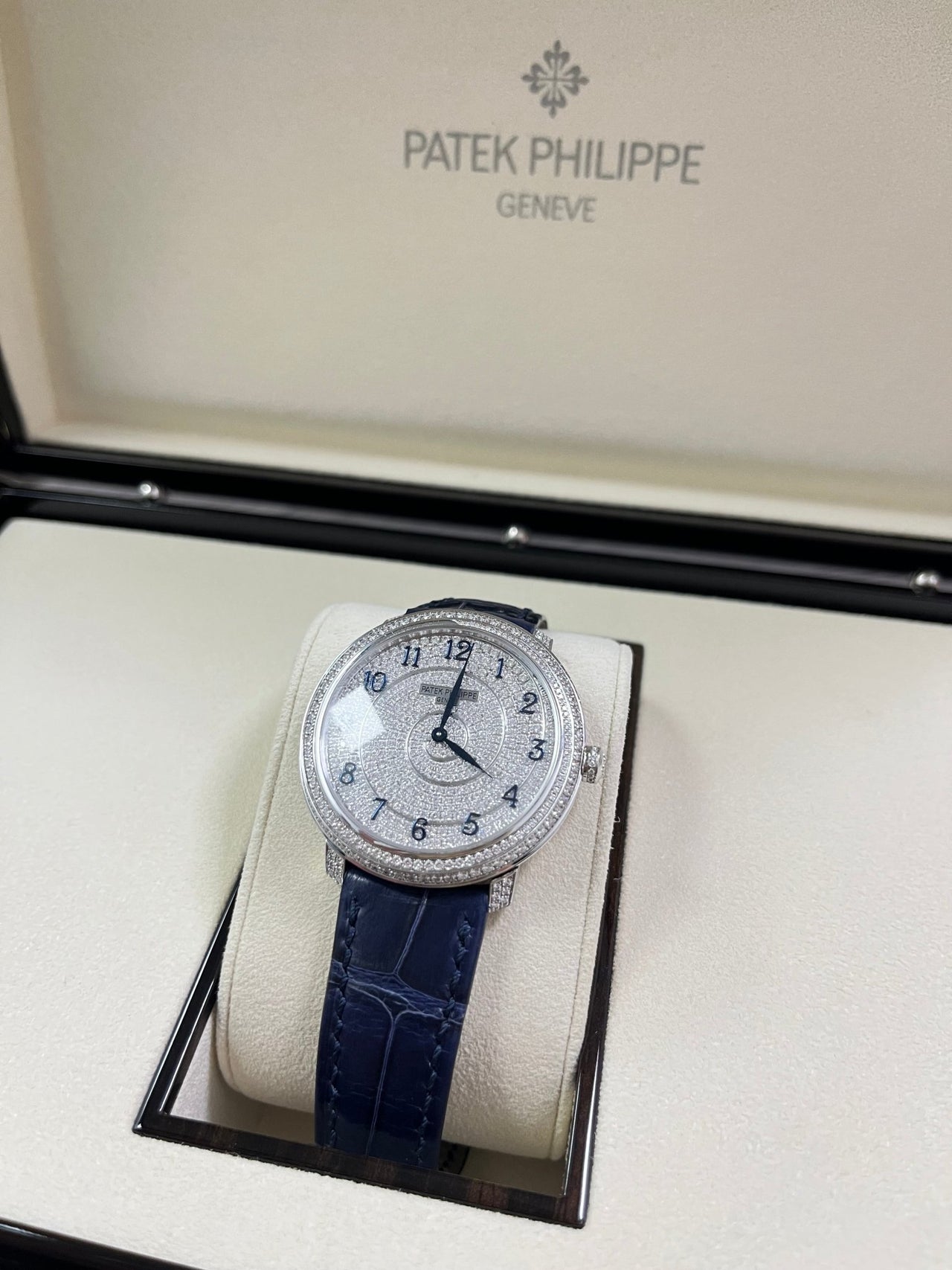 Patek Philippe Calatrava 4978/400G-001 - Image 5