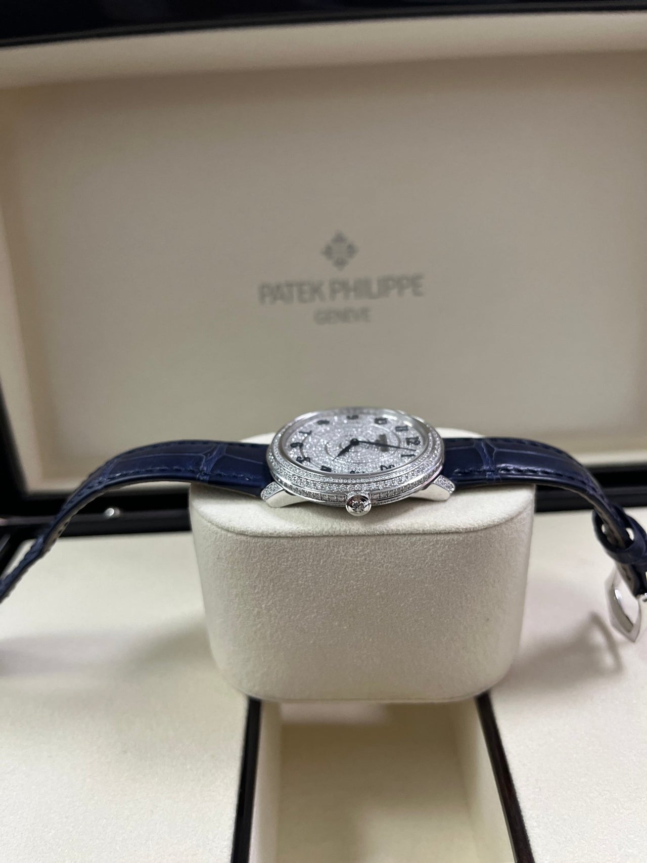 Patek Philippe Calatrava 4978/400G-001 - Image 9