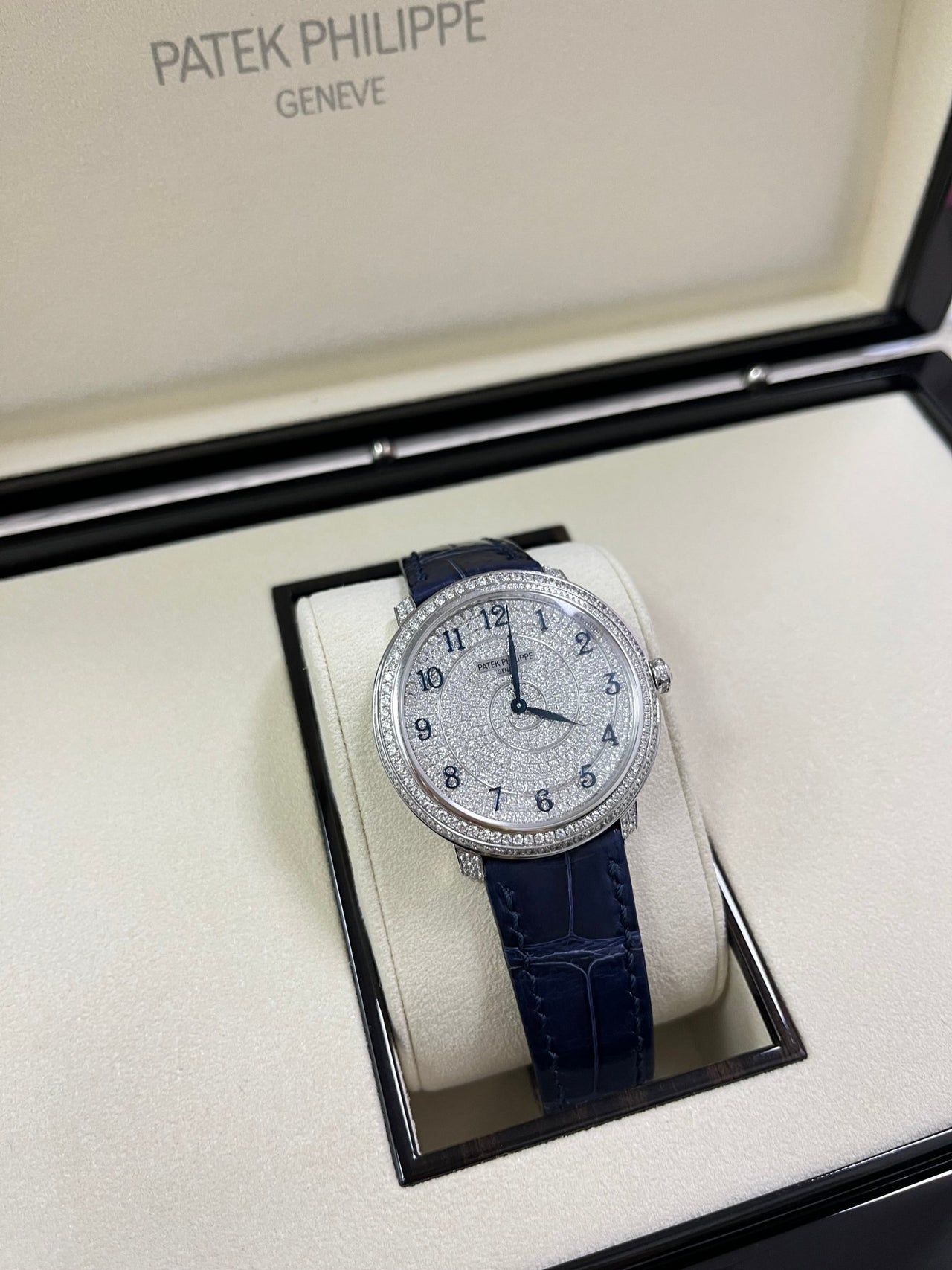 Patek Philippe Calatrava 4978/400G-001 - Image 6