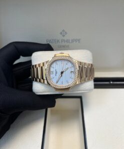 Alternative view of DATE. SWEEP SECONDS. Rose gold 7118/1200R-001
