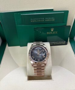 Alternative view of Rolex Day-Date 40 40 mm Everose gold 228235-0055
