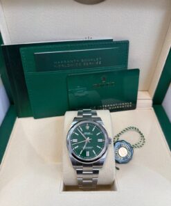 Alternative view of Rolex Oyster Perpetual 41 41 mm Oystersteel 134300-0004