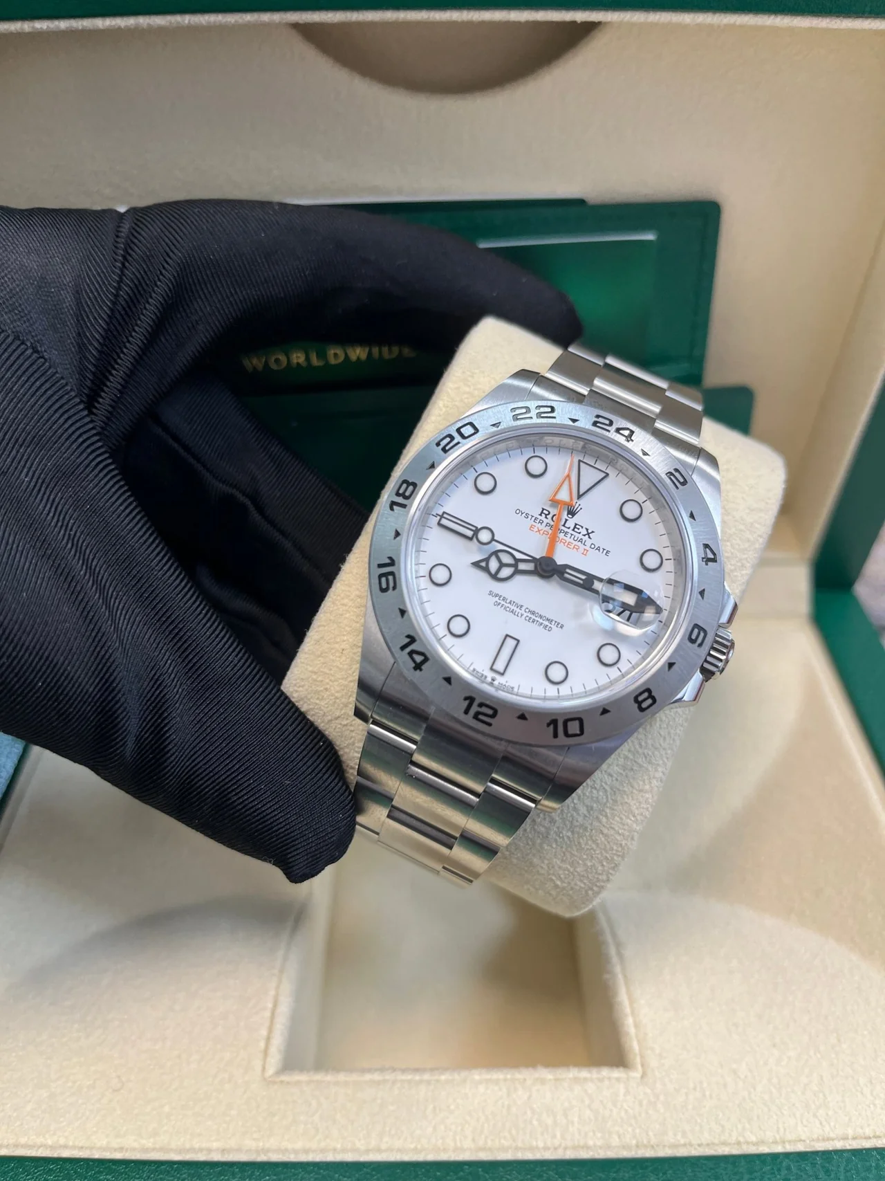 Rolex Explorer II 42 mm Oystersteel 226570-0001 - Image 4