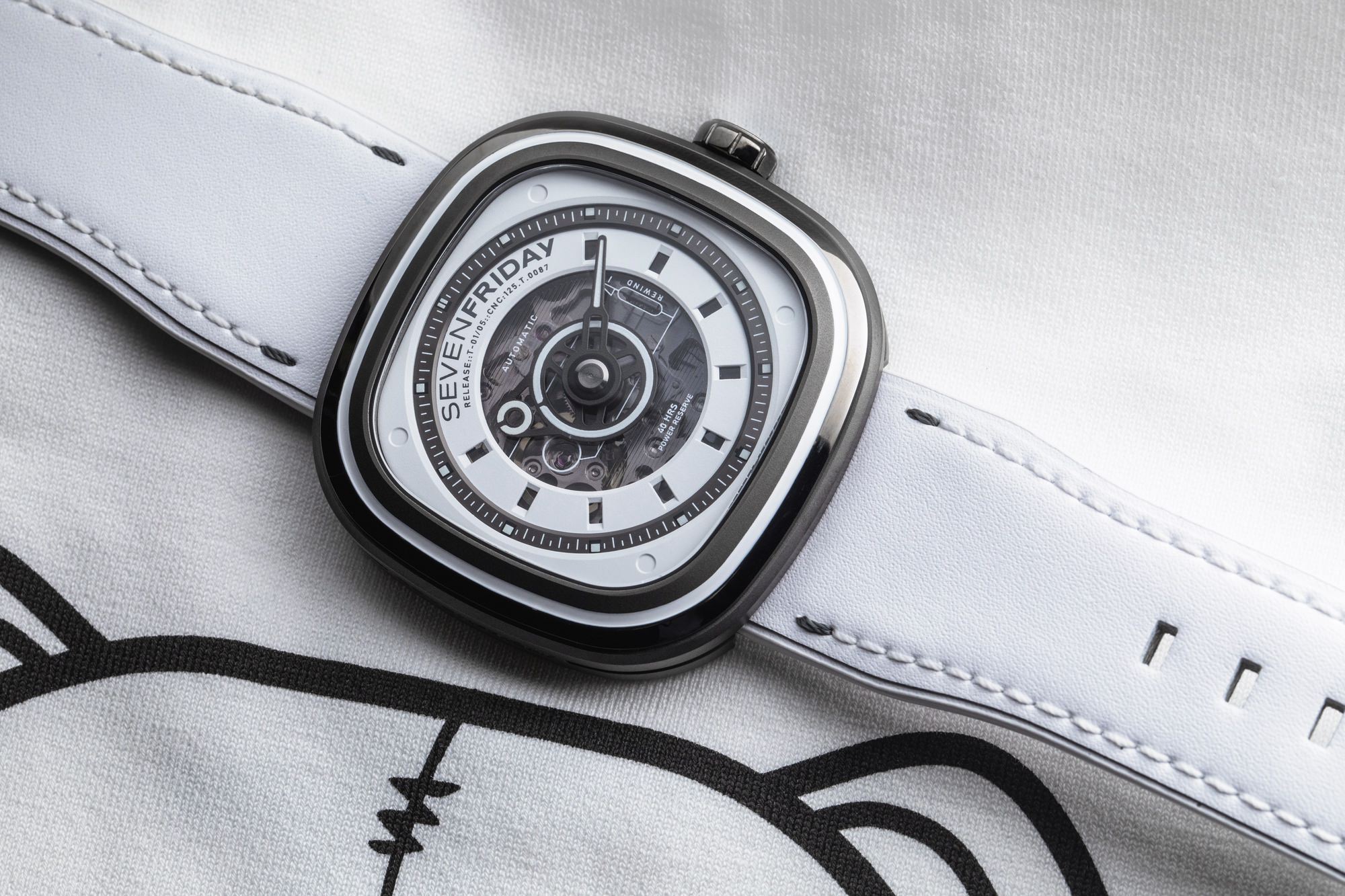 T1/05 “White T” - Image 11