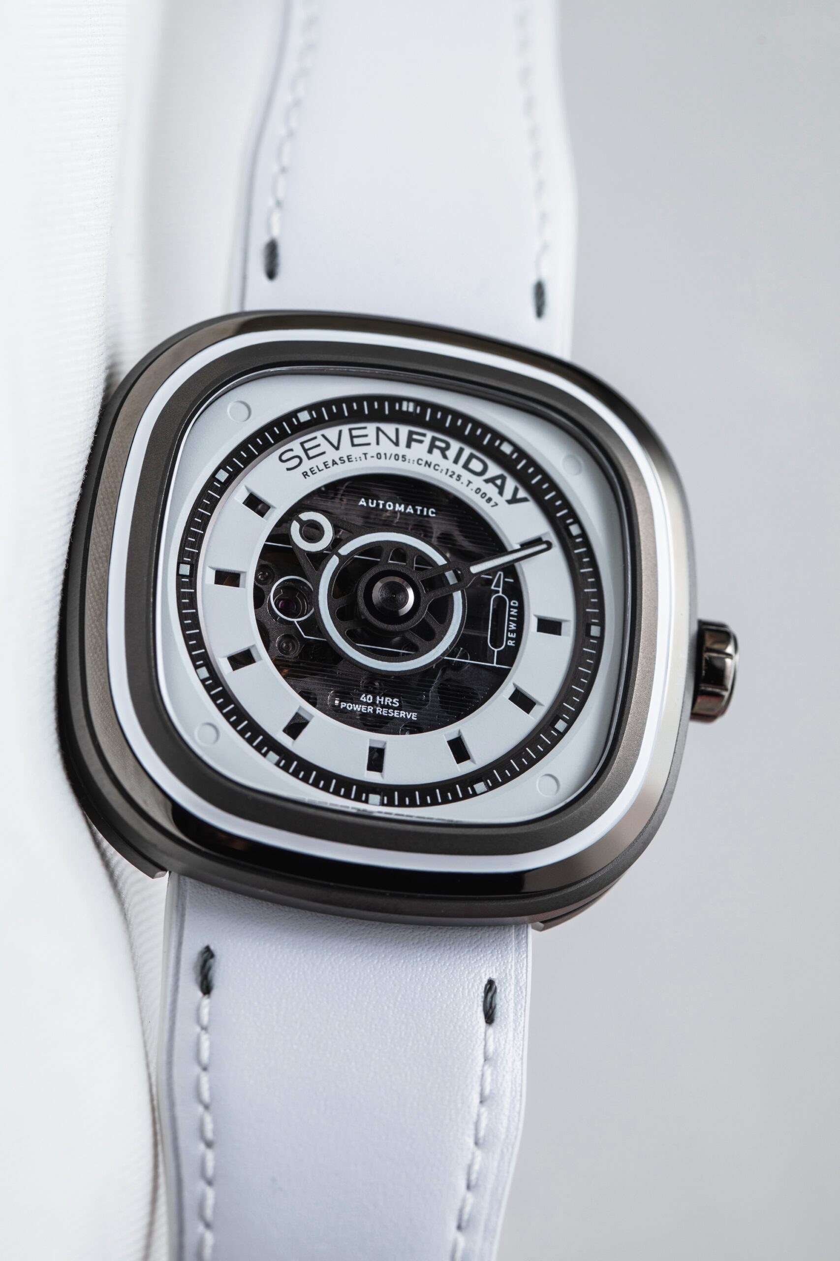 T1/05 “White T” - Image 10