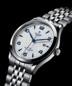 Alternative view of TUDOR 1926 M91550-0005
