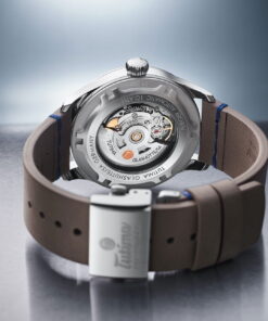 Alternative view of Flieger Automatic Aero Club