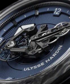Alternative view of Freak [One Navy Blue]