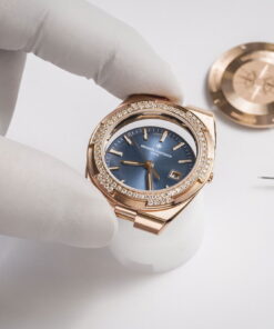 Alternative view of Overseas Quartz